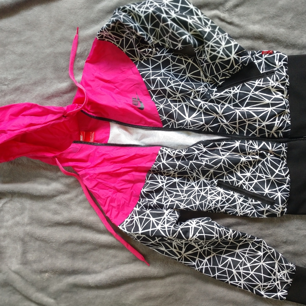 Nike rain or wind jacket